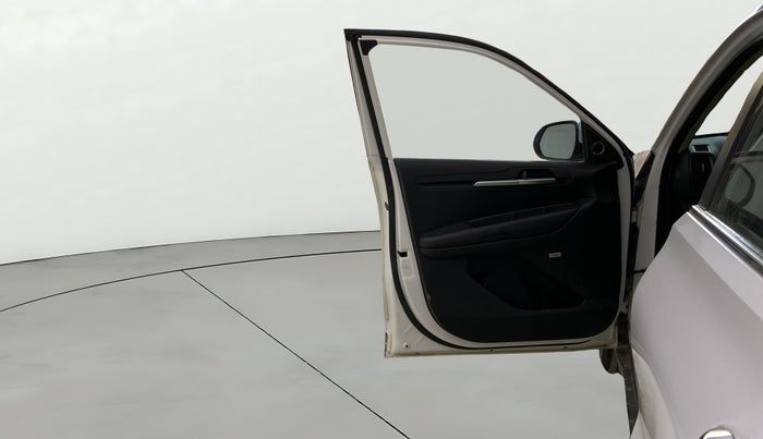 2020 KIA SONET GTX PLUS 1.5 AT, Diesel, Automatic, 50,745 km, LHS Front Door