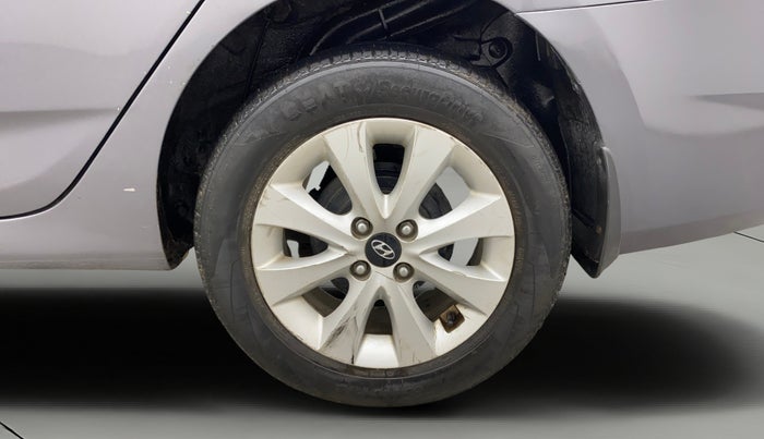 2015 Hyundai Verna FLUIDIC 1.6 CRDI S 4S, Diesel, Manual, 1,11,010 km, Left Rear Wheel