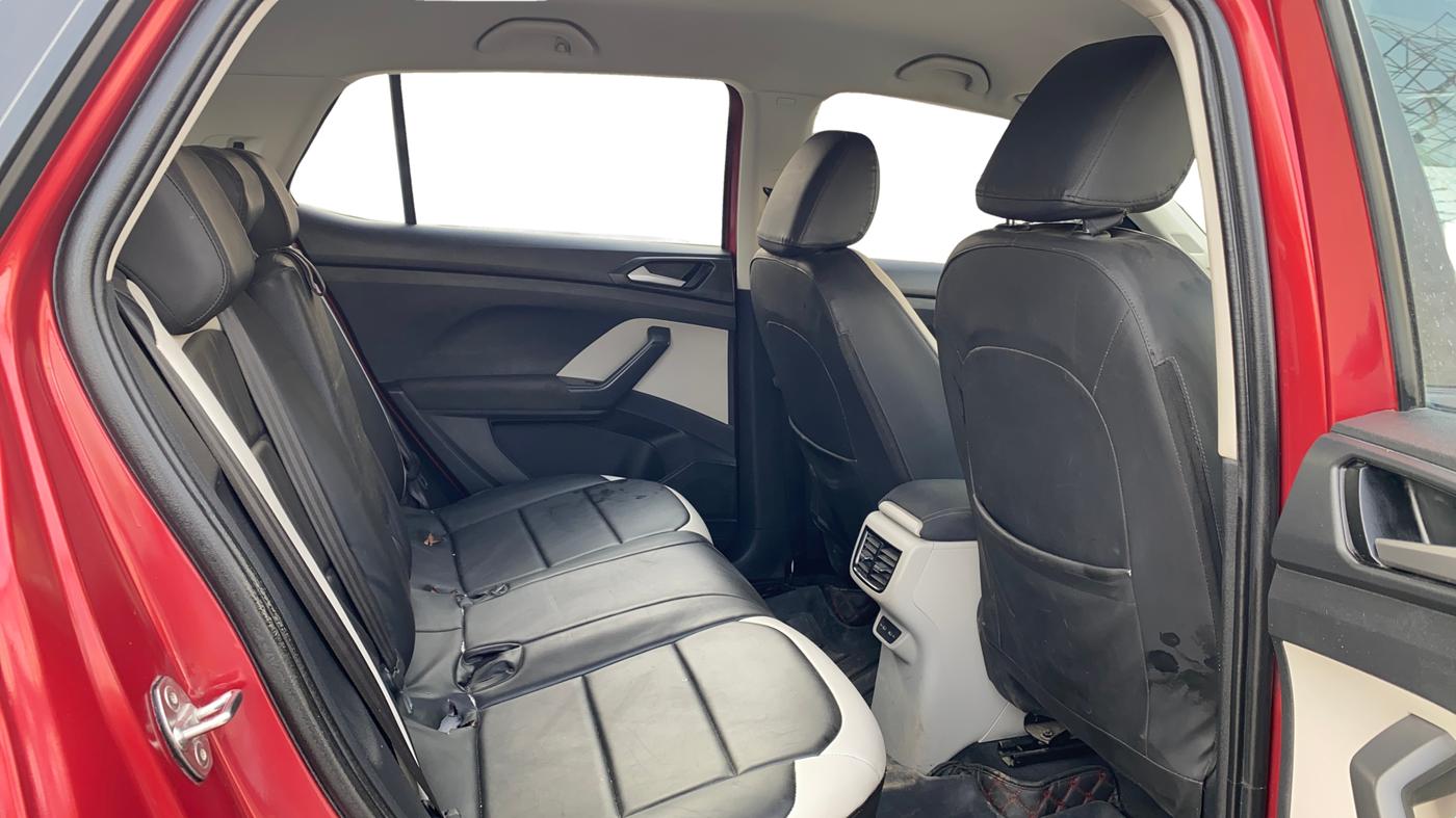 2022 Volkswagen TAIGUN HIGHLINE 1.0 TSI AT, Petrol, Automatic, 56,067 km, Right Side Rear Door Cabin
