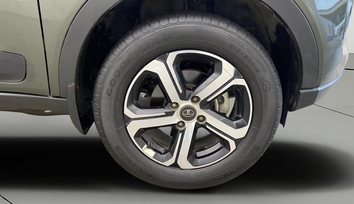 2022 Tata NEXON XZA PLUS (HS) PETROL, Petrol, Automatic, 52,685 km, Right Front Wheel