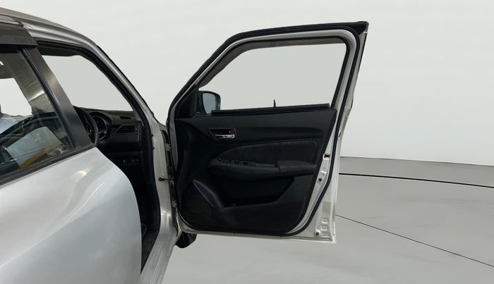 2022 Maruti Swift VXI, Petrol, Manual, 44,783 km, RHS Front Door