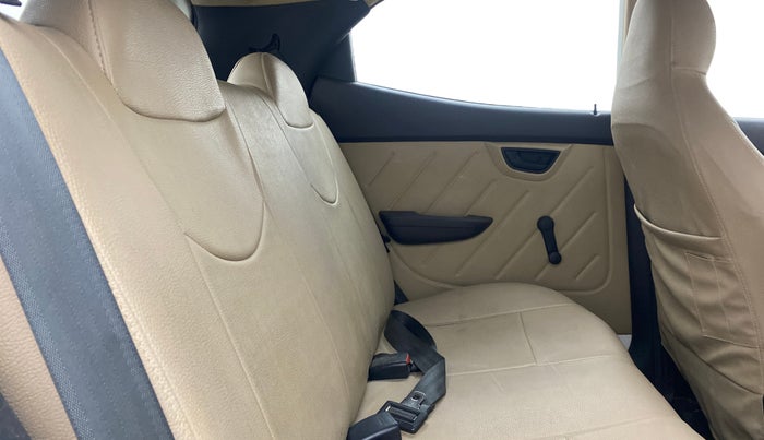 2018 Hyundai Eon MAGNA +, Petrol, Manual, 27,075 km, Right Side Rear Door Cabin