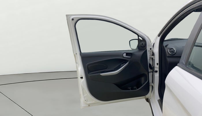 2018 Ford FREESTYLE TREND 1.2 PETROL, Petrol, Manual, 74,772 km, LHS Front Door