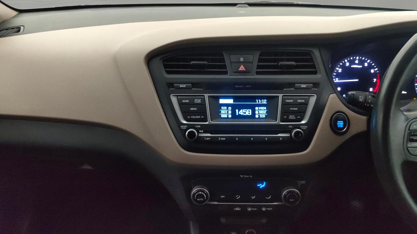 2016 Hyundai Elite i20 ASTA 1.2, Petrol, Manual, 1,03,459 km, Air Conditioner