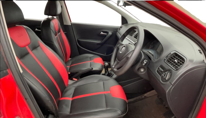 2016 Volkswagen Polo COMFORTLINE 1.2L, Petrol, Manual, 62,303 km, Right Side Front Door Cabin