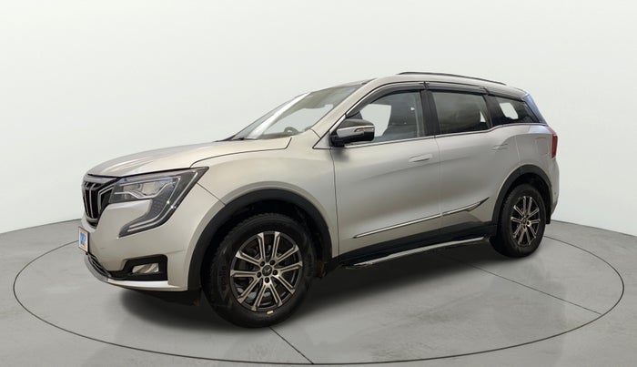 2022 Mahindra XUV700 AX 5 P MT 7 STR, Petrol, Manual, 32,365 km, Left Front Diagonal