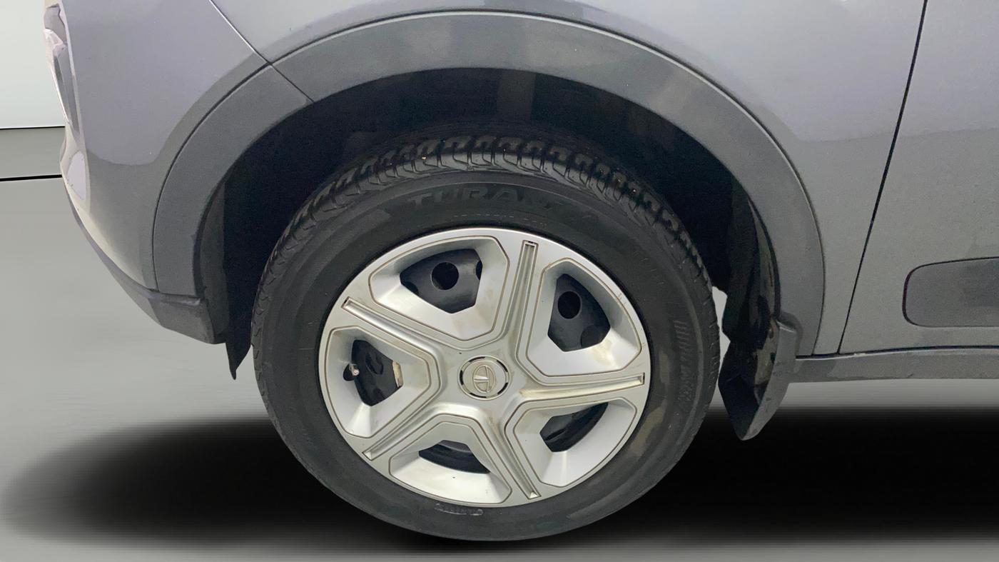 2023 Tata NEXON XMA PLUS SUNROOF PETROL, Petrol, Automatic, 20,466 km, Left Front Wheel