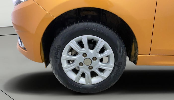 2018 Tata Tiago XZA PETROL, Petrol, Automatic, 39,282 km, Left Front Wheel
