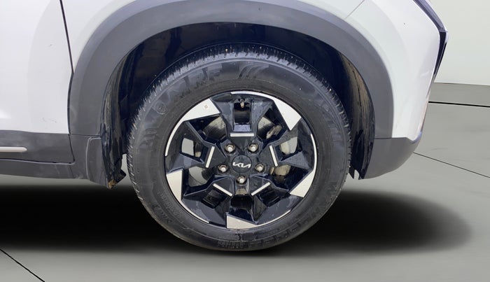 2025 KIA SONET HTX 1.5 AT, Diesel, Automatic, 27,399 km, Right Front Wheel