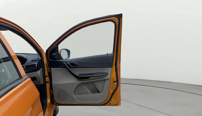 2017 Tata Tiago XT PETROL, Petrol, Manual, 94,455 km, RHS Front Door