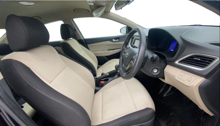2019 Hyundai Verna 1.4 EX PETROL, Petrol, Manual, 66,837 km, Right Side Front Door Cabin