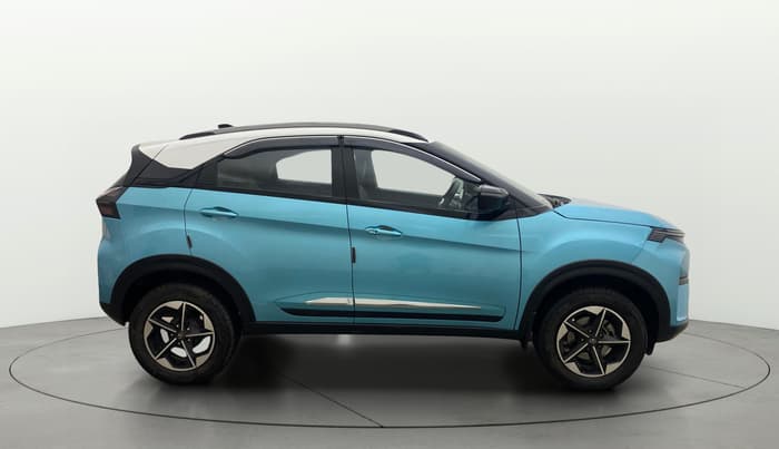 2025 Tata NEXON FEARLESS + SUNROOF DUAL TONE 1.2 PETROL, Petrol, Manual, 23,000 km, Right Side View