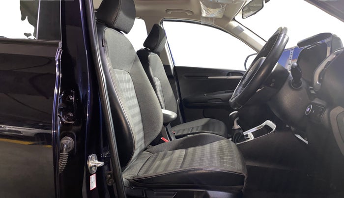 2022 KIA SONET HTK PLUS 1.0 IMT, Petrol, Manual, 15,487 km, Right Side Front Door Cabin