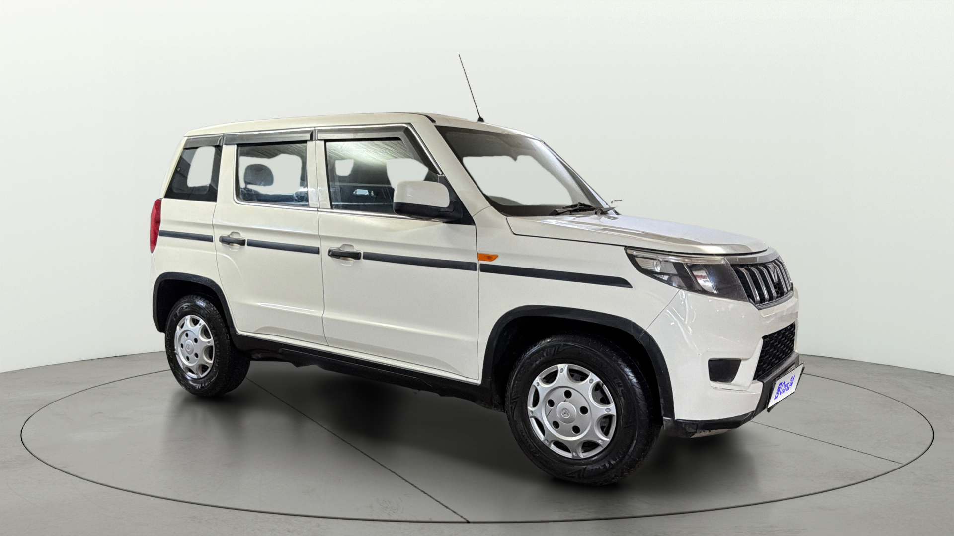 2023 Mahindra Bolero Neo N 8