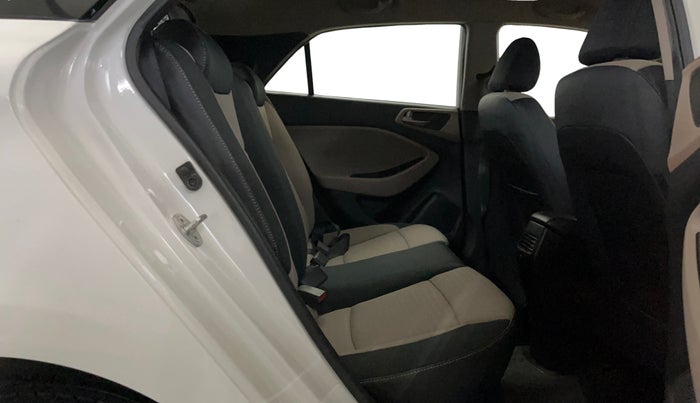 2015 Hyundai Elite i20 SPORTZ 1.2, Petrol, Manual, 62,113 km, Right Side Rear Door Cabin