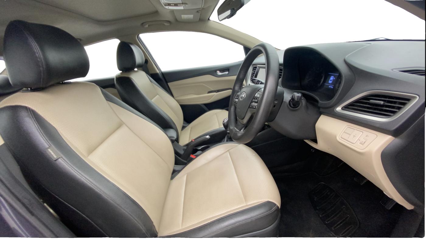 2017 Hyundai Verna 1.6 VTVT SX O, Petrol, Manual, 40,775 km, Right Side Front Door Cabin