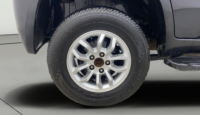 2017 Mahindra TUV300 T8 AMT, Diesel, Automatic, 95,597 km, Right Rear Wheel