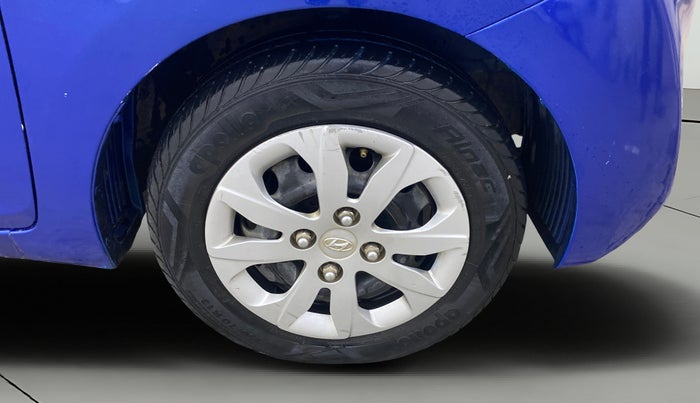 2015 Hyundai Eon MAGNA +, Petrol, Manual, 32,784 km, Right Front Wheel