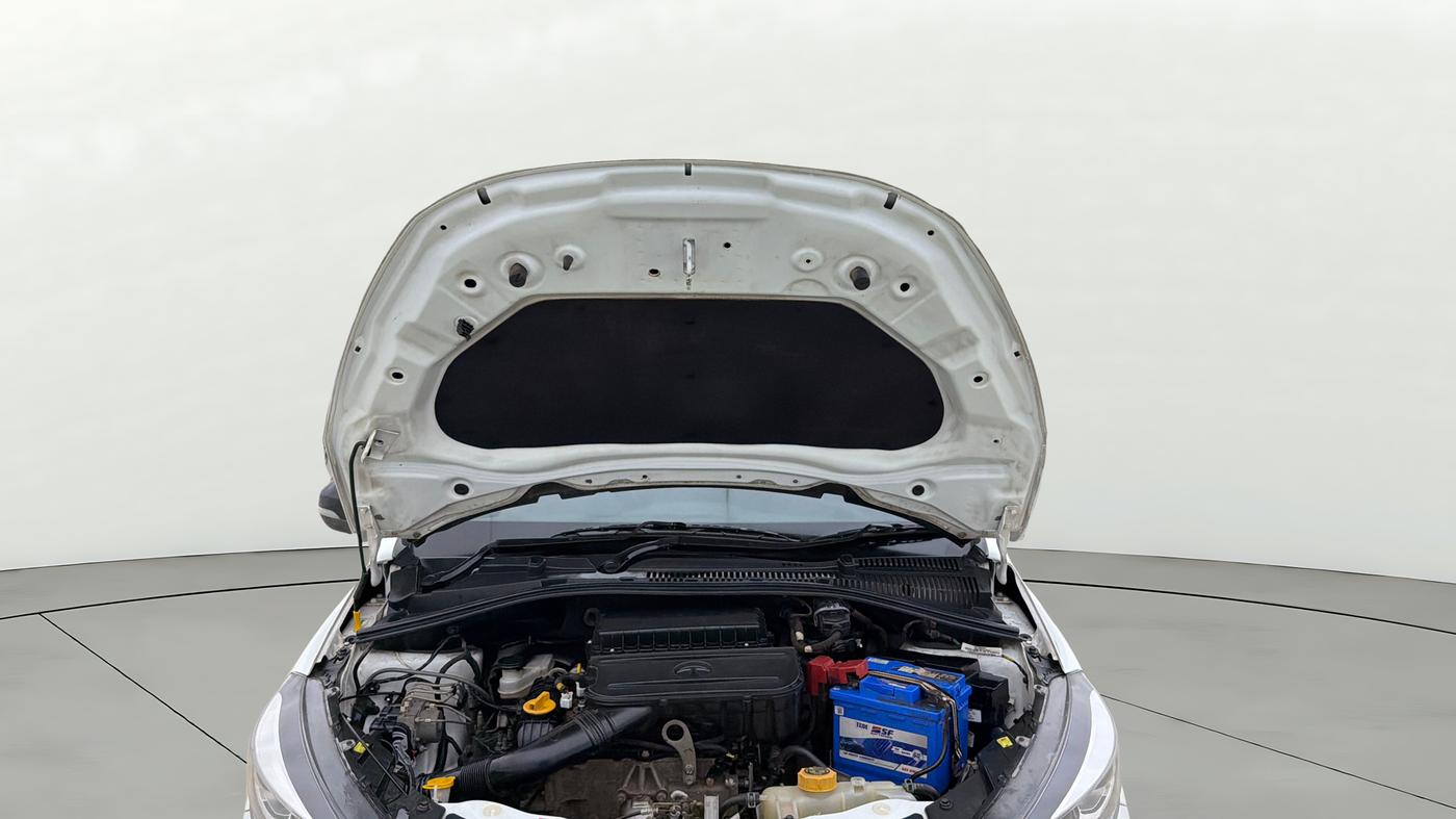 2022 Tata Tiago XZ PLUS CNG, CNG, Manual, 31,190 km, Open Bonet