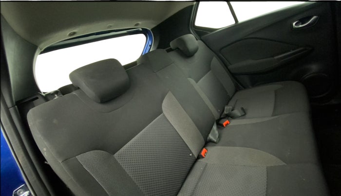 2019 Nissan Kicks XL 1.5, Petrol, Manual, 72,696 km, Right Side Rear Door Cabin