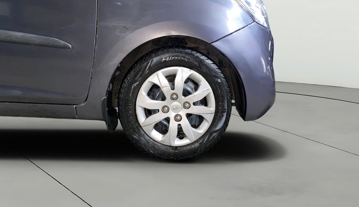 2015 Hyundai Eon SPORTZ, Petrol, Manual, 33,877 km, Right Front Wheel