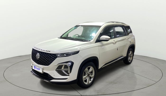 2021 MG HECTOR PLUS SUPER 1.5 PETROL TURBO HYBRID MT 7-STR, Petrol, Manual, 30,423 km, Left Front Diagonal