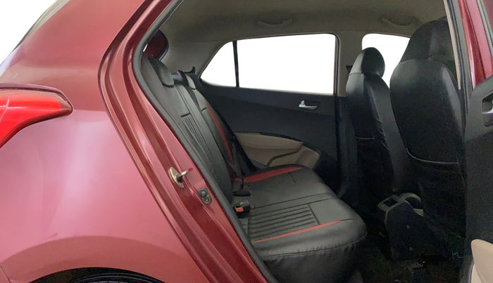 2016 Hyundai Grand i10 SPORTZ 1.2 KAPPA VTVT, Petrol, Manual, 43,513 km, Right Side Rear Door Cabin