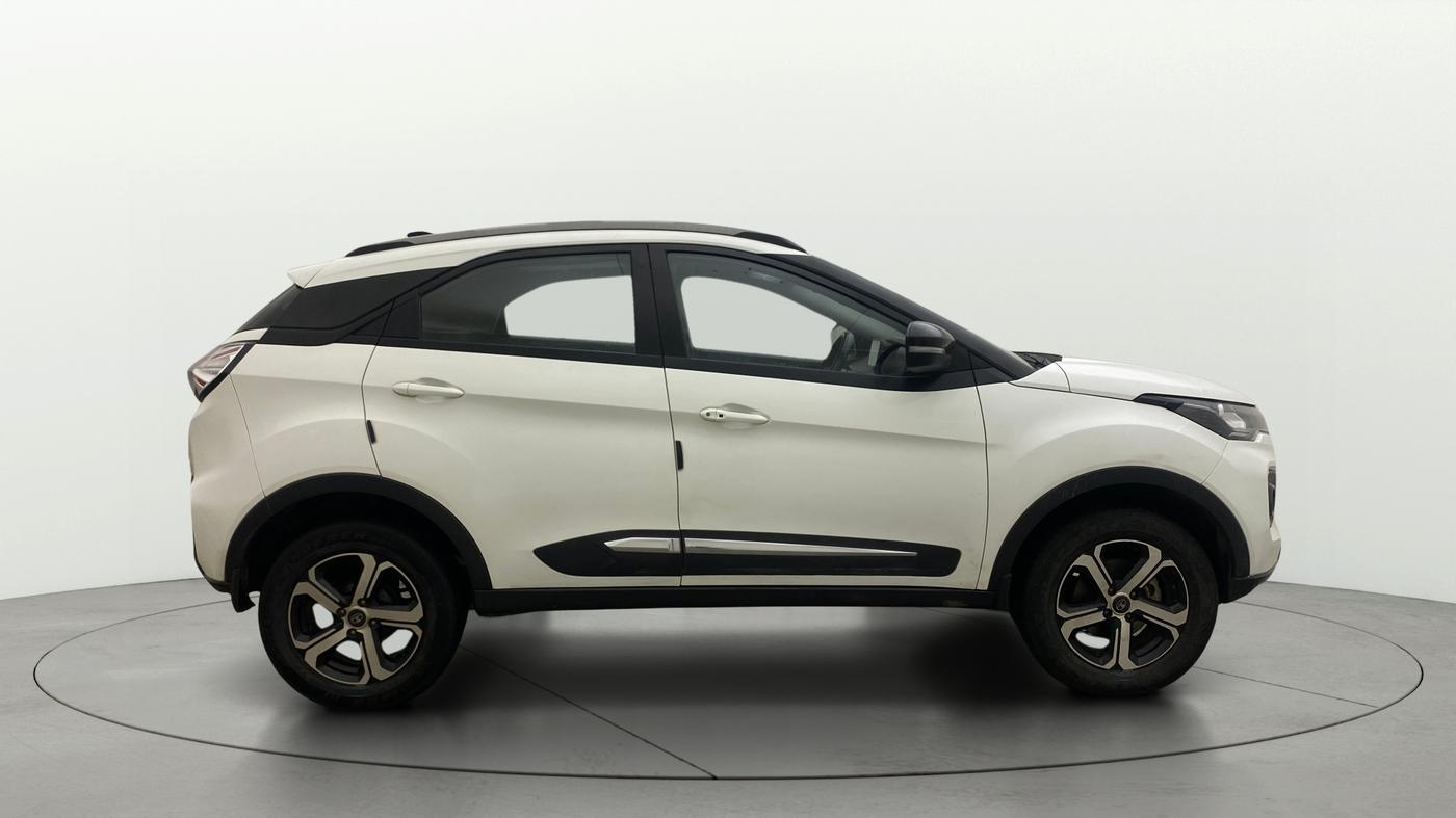 2023 Tata NEXON XZ PLUS PETROL SUNROOF, Petrol, Manual, 98,589 km, Right Side View