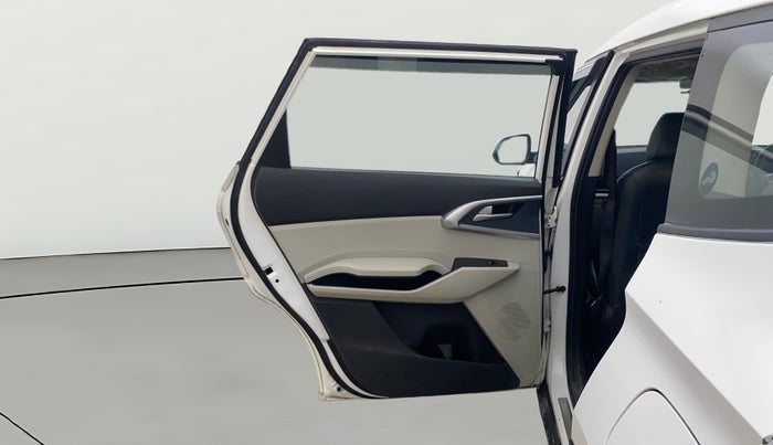 2022 KIA CARENS PREMIUM 1.4 PETROL 7 STR, Petrol, Manual, 39,112 km, LHS Rear Door