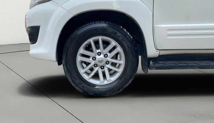 2013 Toyota Fortuner 3.0 4X4 MT, Diesel, Manual, 1,28,393 km, Left Front Wheel