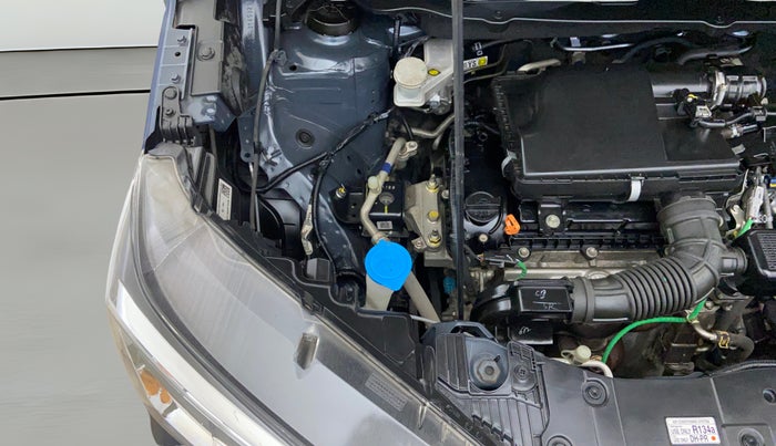 2022 Maruti XL6 ZETA AT, Petrol, Automatic, 34,482 km, Engine View - Right