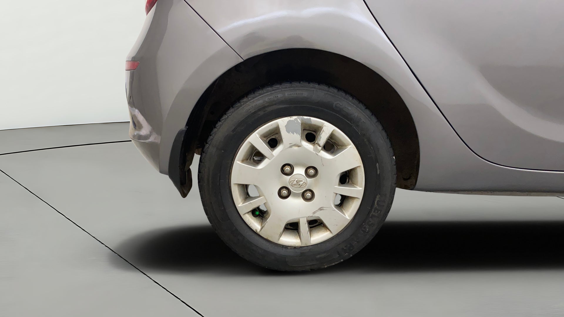 camera-Right-Rear-Wheel