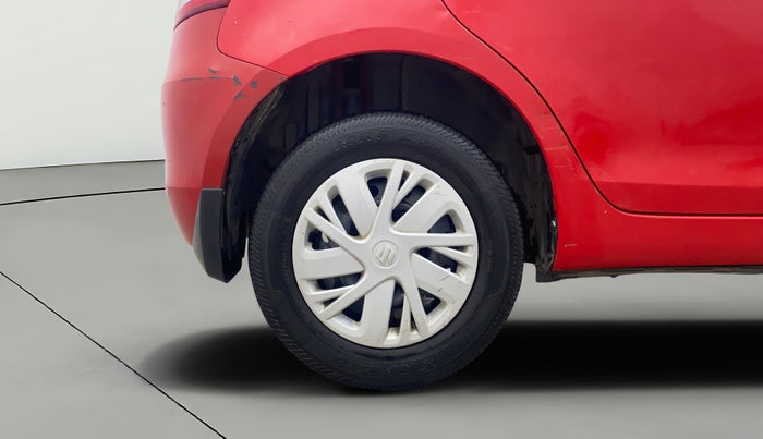 2015 Maruti Swift VXI, Petrol, Manual, 82,853 km, Right Rear Wheel
