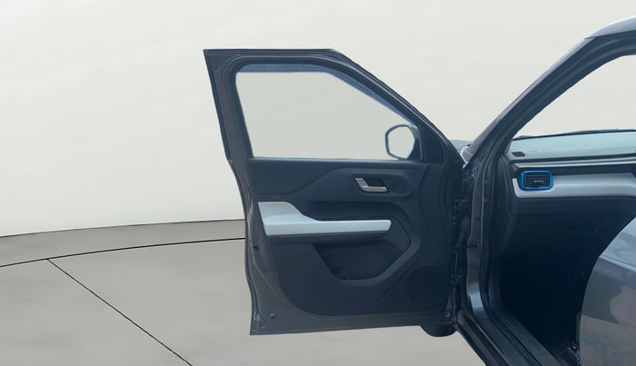 2024 Tata PUNCH Creative Dual Tone MT Sunroof, Petrol, Manual, 25,540 km, LHS Front Door