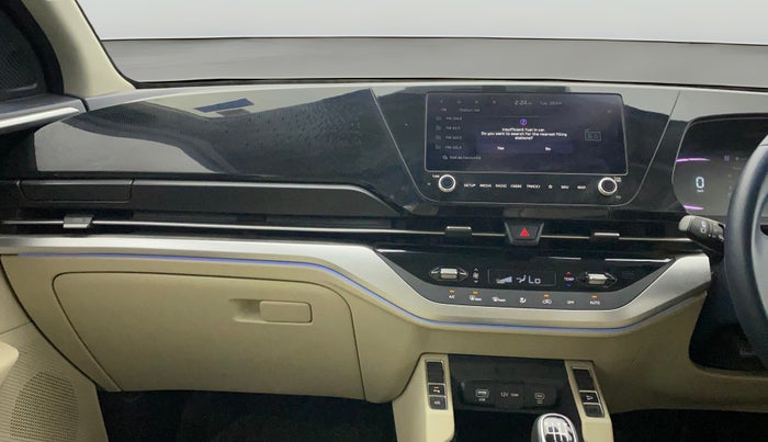 2023 KIA CARENS LUXURY 1.5 TURBO PETROL IMT 7 STR, Petrol, Manual, 60,141 km, Air Conditioner