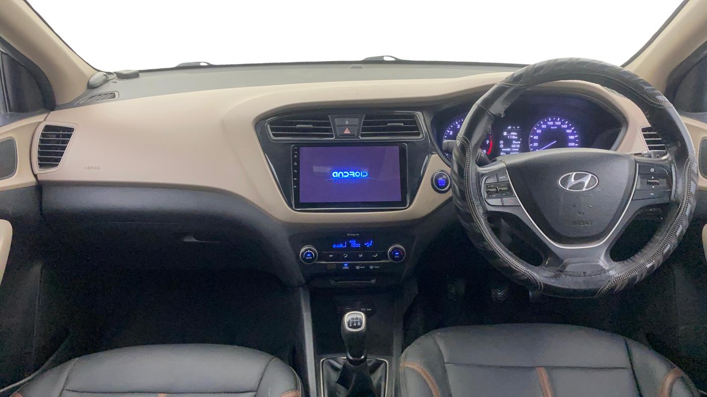 2015 Hyundai Elite i20 ASTA 1.2, CNG, Manual, 1,24,794 km, Dashboard