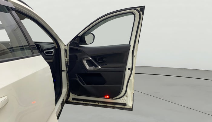 2019 Tata Harrier XM 2.0L KRYOTEC, Diesel, Manual, 47,377 km, RHS Front Door