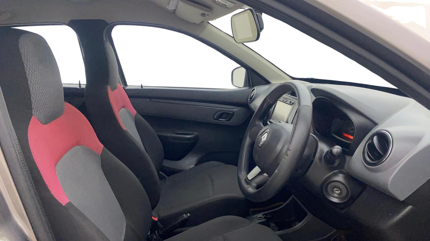 2018 Renault Kwid RXT 1.0 AMT, Petrol, Automatic, 32,334 km, Right Side Front Door Cabin
