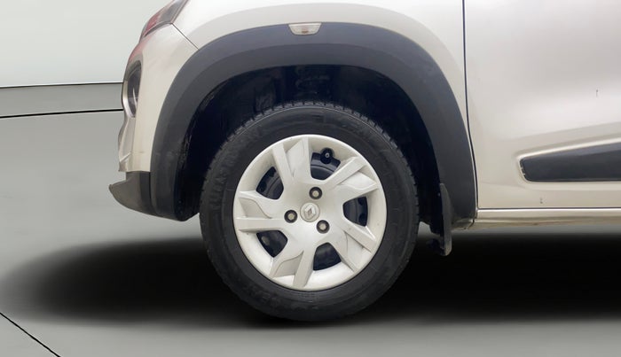 2022 Renault Kwid RXT 1.0 AMT, Petrol, Automatic, 35,929 km, Left Front Wheel