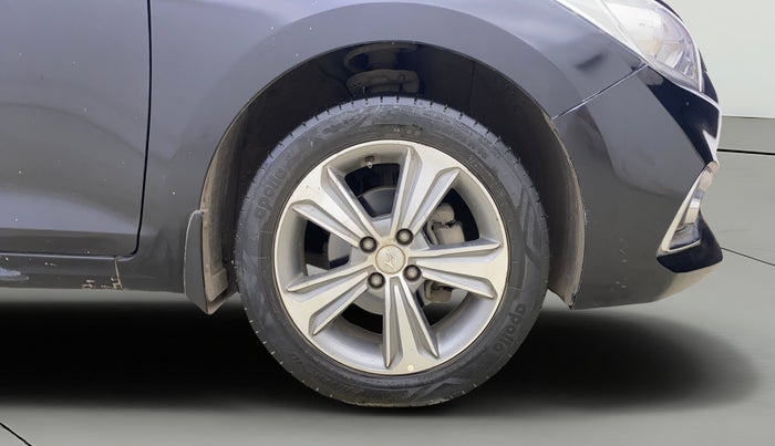 2018 Hyundai Verna 1.6 VTVT SX (O) AT, Petrol, Automatic, 69,467 km, Right Front Wheel
