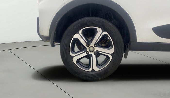 2022 Tata NEXON XZA PLUS DIESEL, Diesel, Automatic, 1,01,841 km, Right Rear Wheel