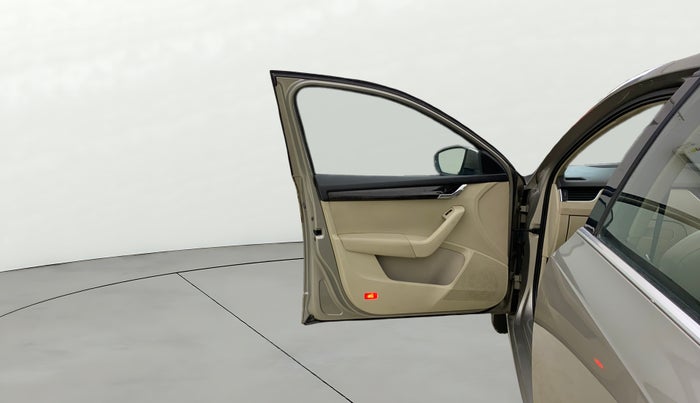 2014 Skoda Octavia AMBITION 1.4 TSI, Petrol, Manual, 65,493 km, LHS Front Door