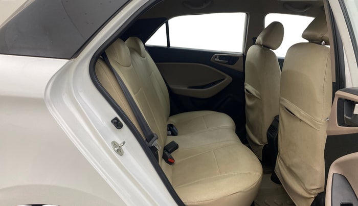 2017 Hyundai Elite i20 SPORTZ 1.2, Petrol, Manual, 42,388 km, Right Side Rear Door Cabin