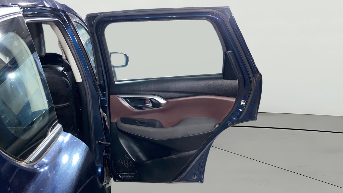 2024 Maruti Grand Vitara DELTA SMART HYBRID AT, Petrol, Automatic, 18,517 km, RHS Rear Door