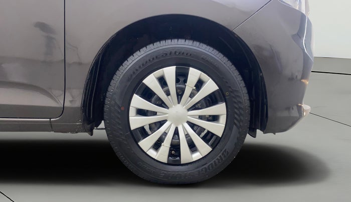 2018 Honda Amaze 1.2L I-VTEC S, Petrol, Manual, 1,02,018 km, Right Front Wheel