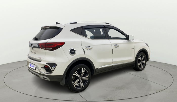 2022 MG ASTOR SAVVY 1.5 CVT S RED, Petrol, Automatic, 18,257 km, Right Back Diagonal