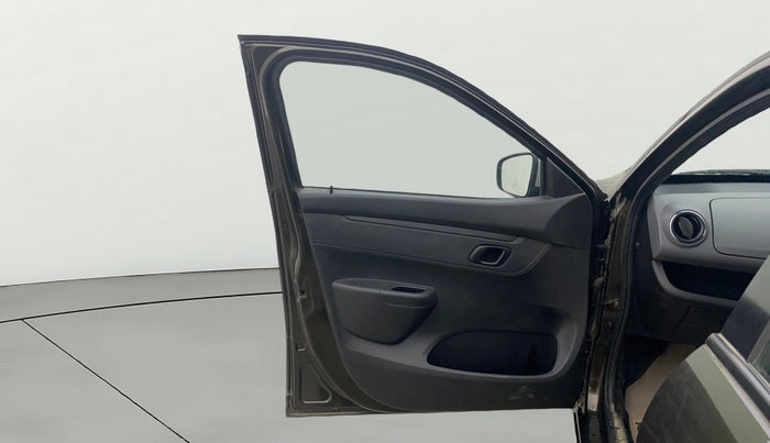 2017 Renault Kwid RXT 1.0 AMT (O), Petrol, Automatic, 33,232 km, LHS Front Door