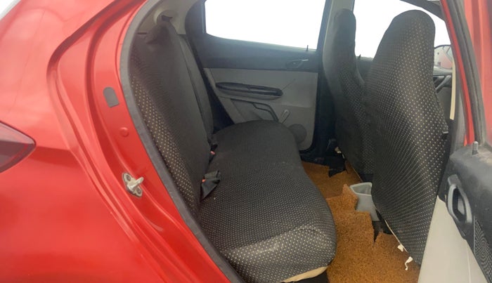 2017 Tata Tiago XE PETROL, CNG, Manual, 96,208 km, Right Side Rear Door Cabin