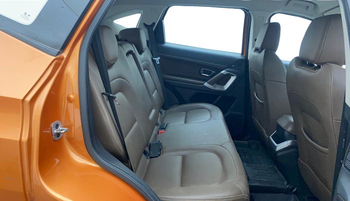 2019 Tata Harrier XZ 2.0L, Diesel, Manual, 69,490 km, Right Side Rear Door Cabin