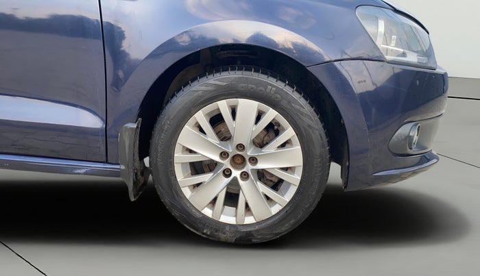 2015 Volkswagen Vento COMFORTLINE DIESEL 1.5, Diesel, Manual, 1,21,148 km, Right Front Wheel